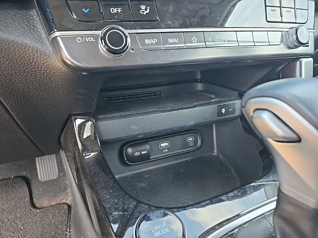 Used 2024 White Kia EX image 18