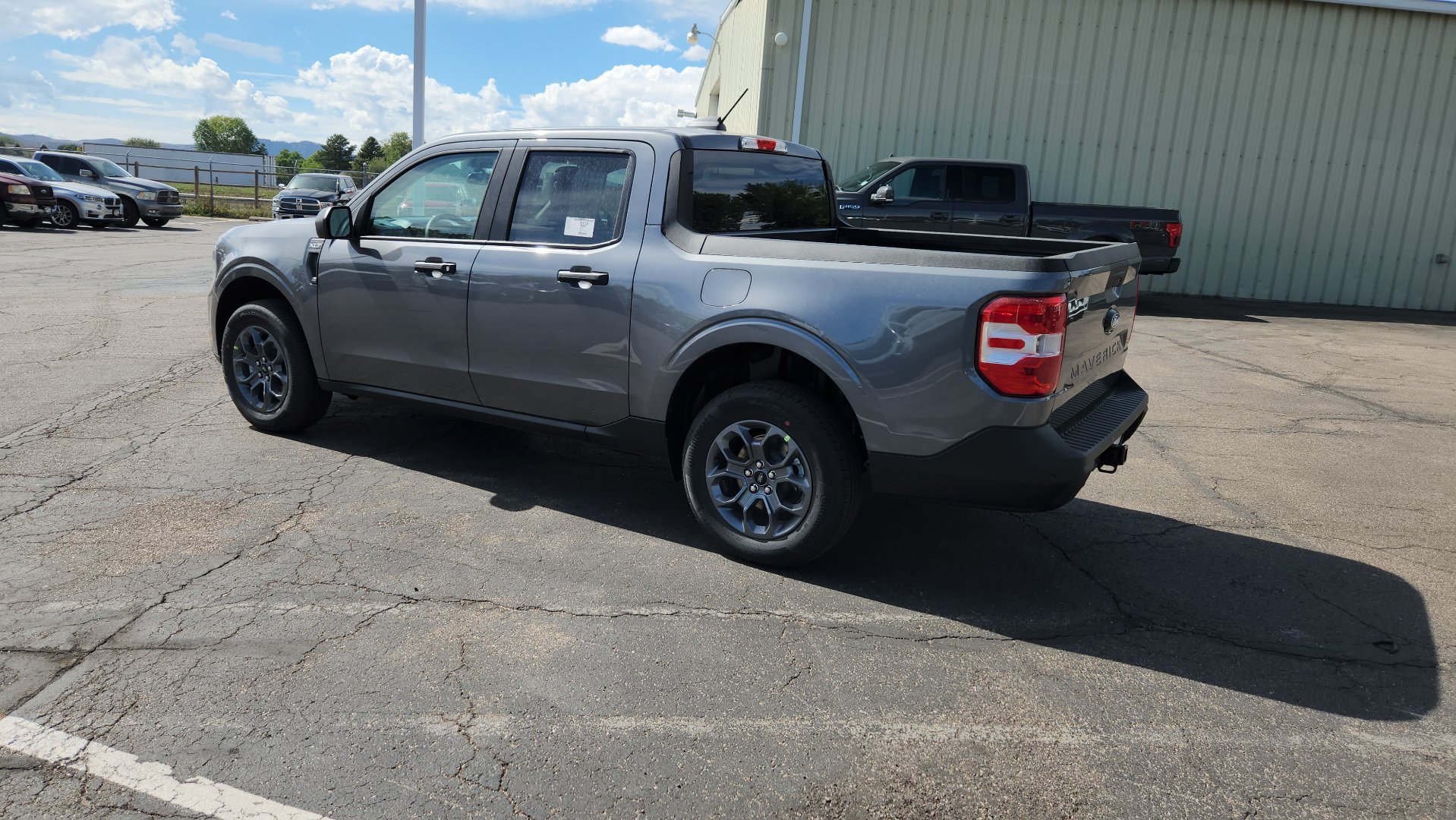 New 2026 Carbonized Gray Metallic Ford XLT image 4