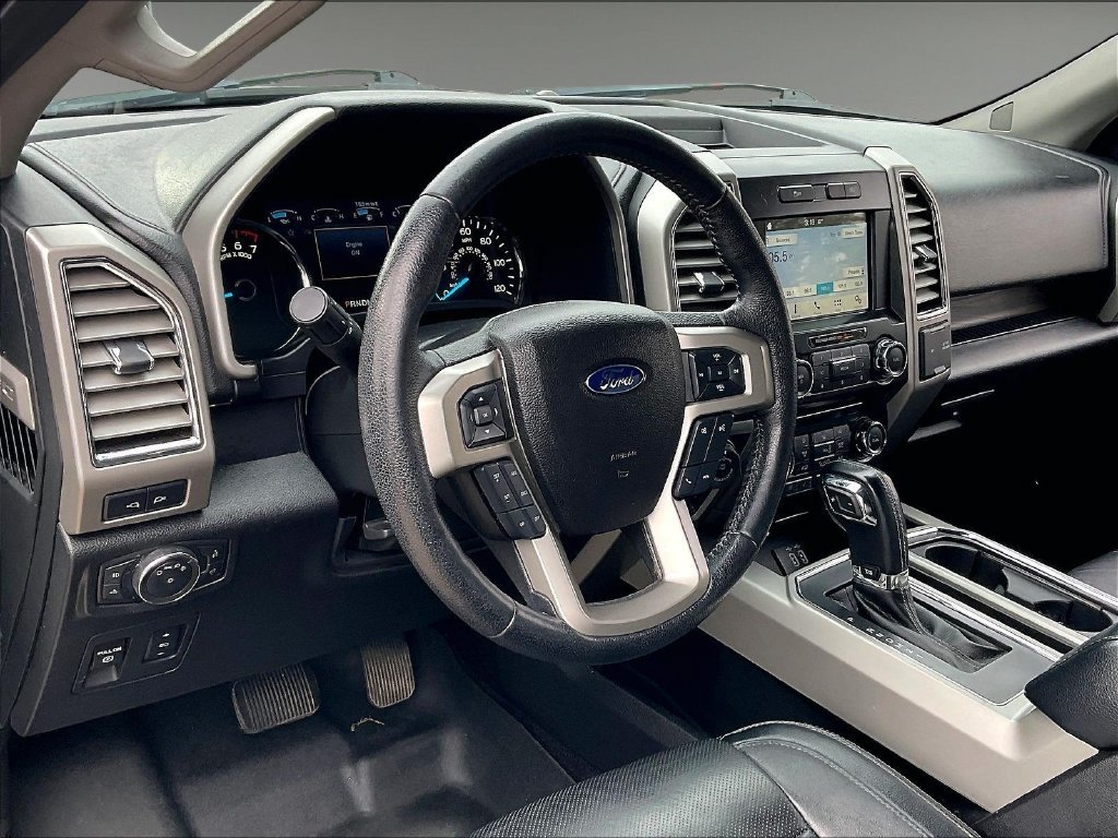Used 2016 White Platinum Clearcoat Metallic Ford Lariat image 8