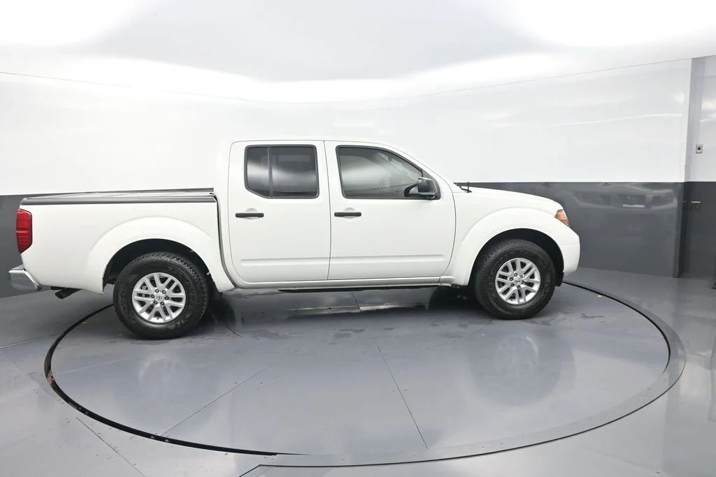 Used 2017 White Nissan SV image 12