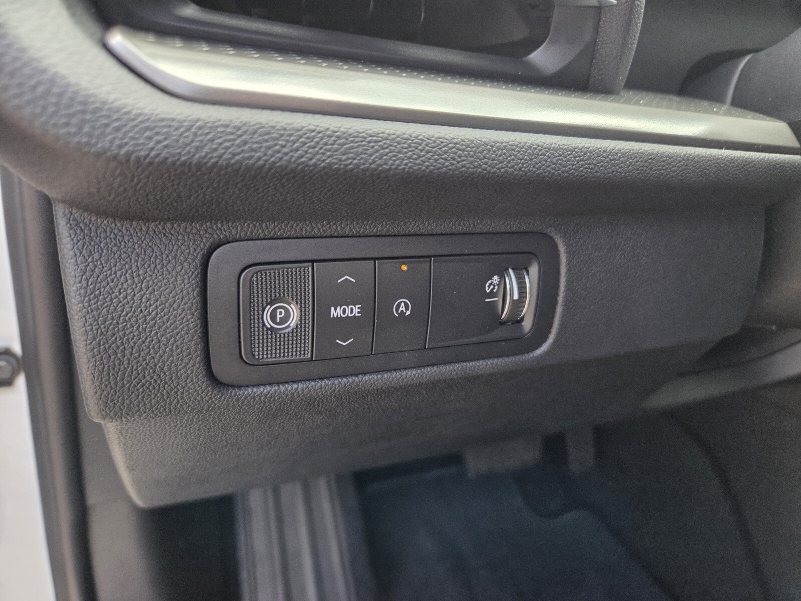 2027 Chevrolet Traverse LT - Photo 26