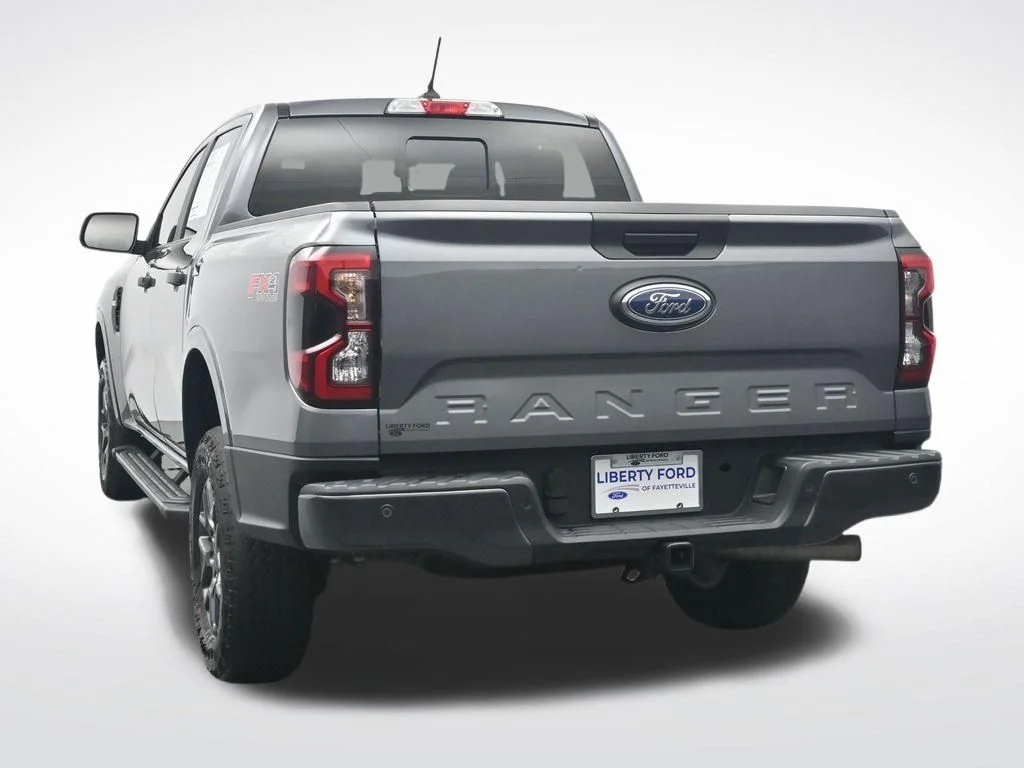 Used 2024 Gray Metallic Ford XLT image 9