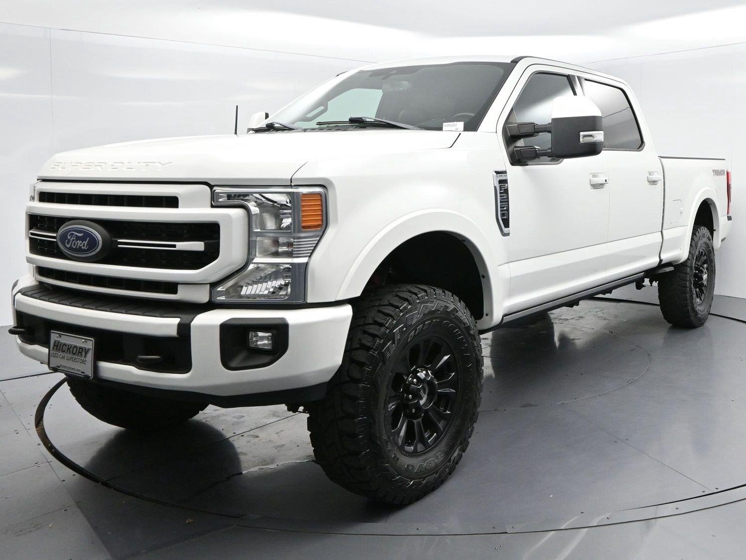 Used 2022 Star White Metallic Tri-Coat Ford LARIAT image 3