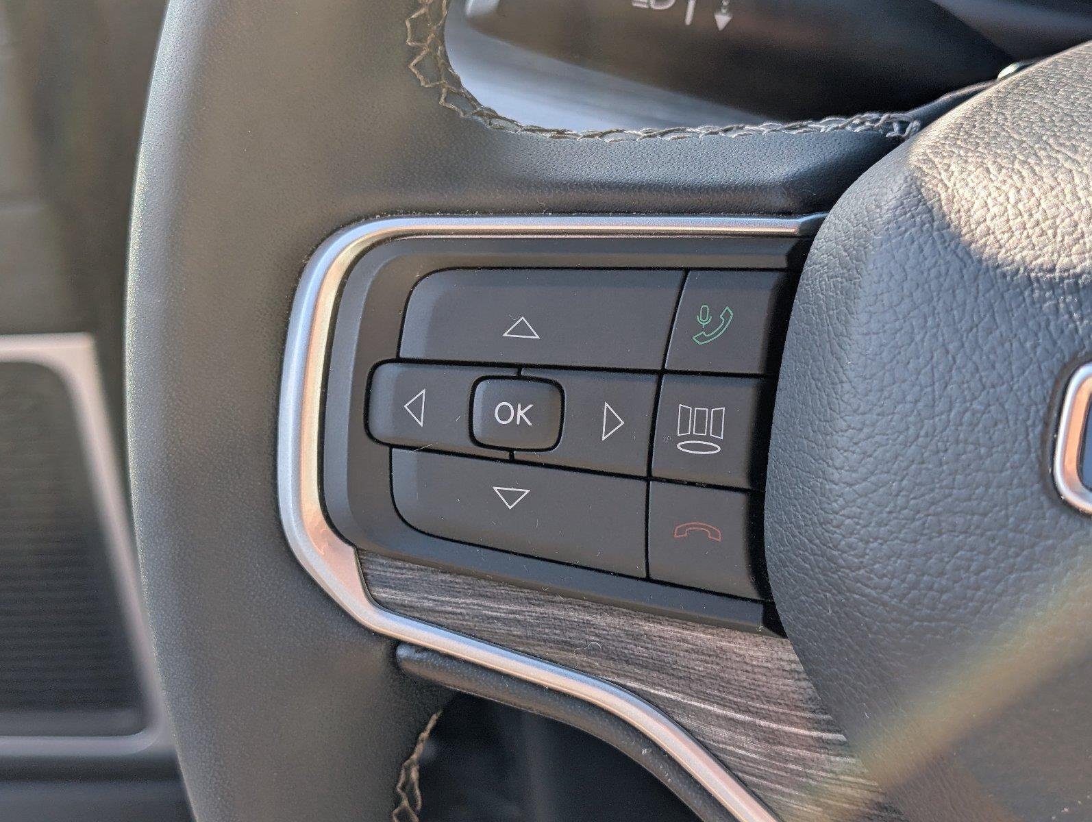 Used 2024 Baltic Gray Metallic Clearcoat Jeep Series III image 30