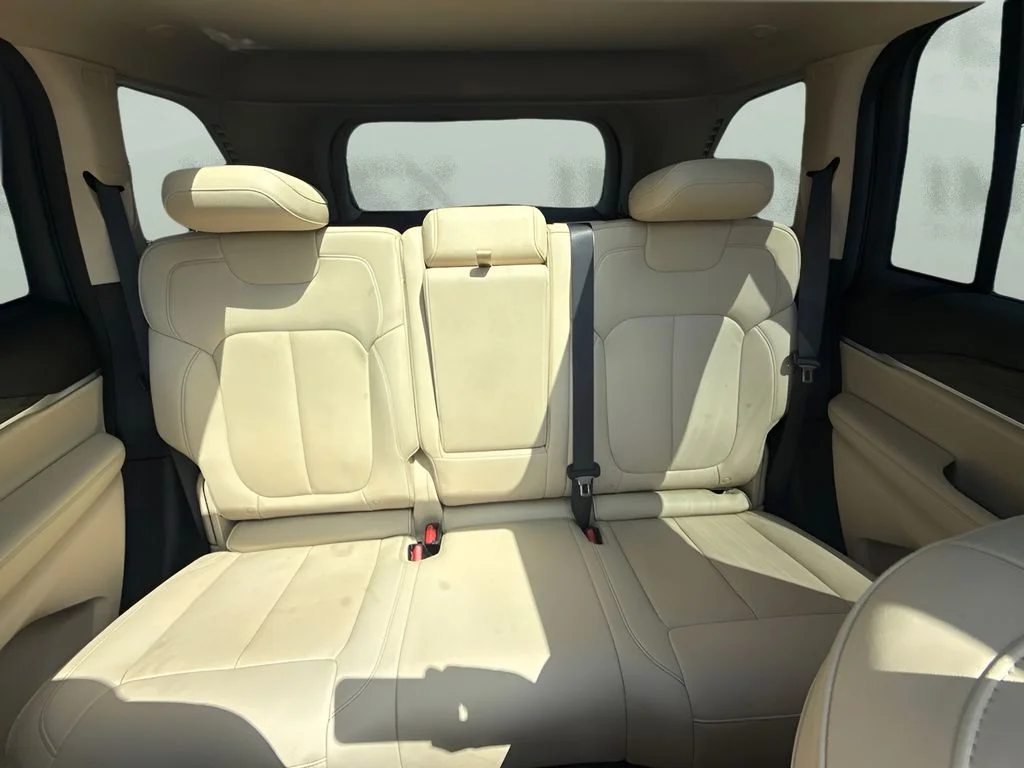 Used 2022 White Jeep Limited image 7