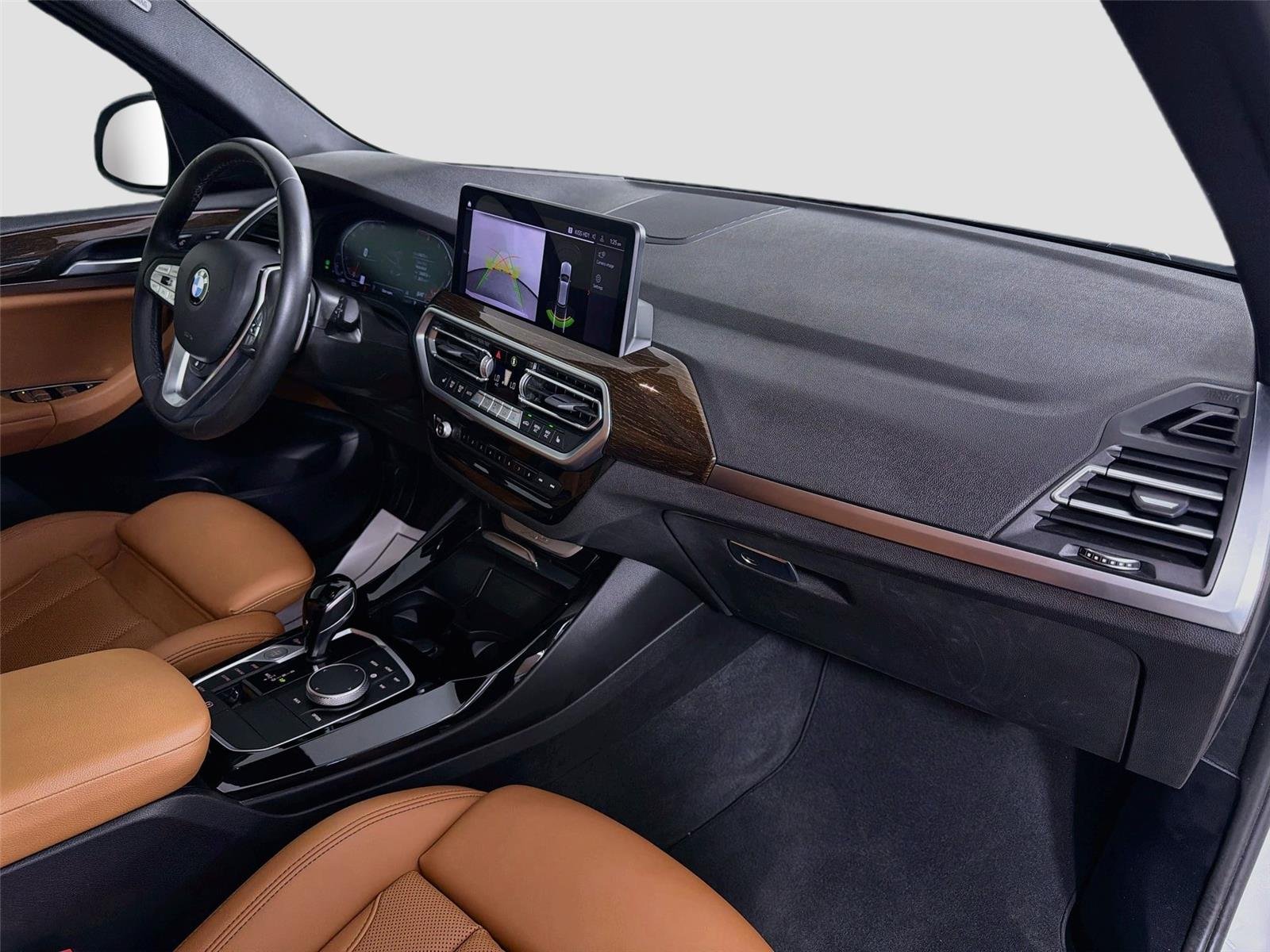 Used 2022 Alpine White BMW sDrive30i image 30