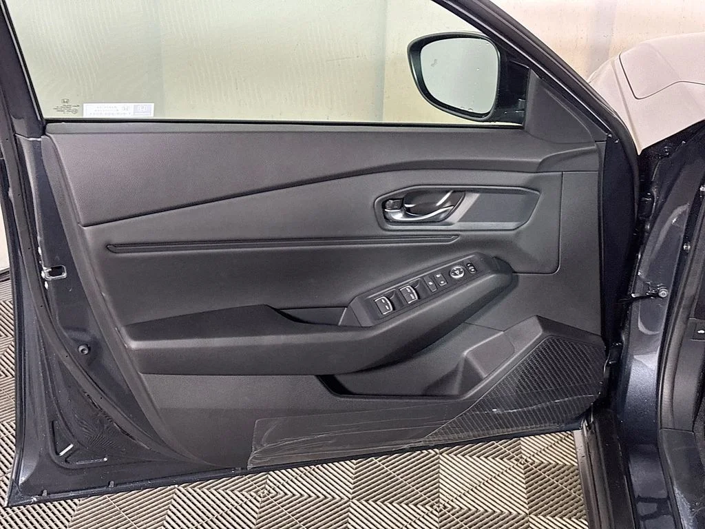 New 2026 Meteorite Gray Metallic Honda SE image 10