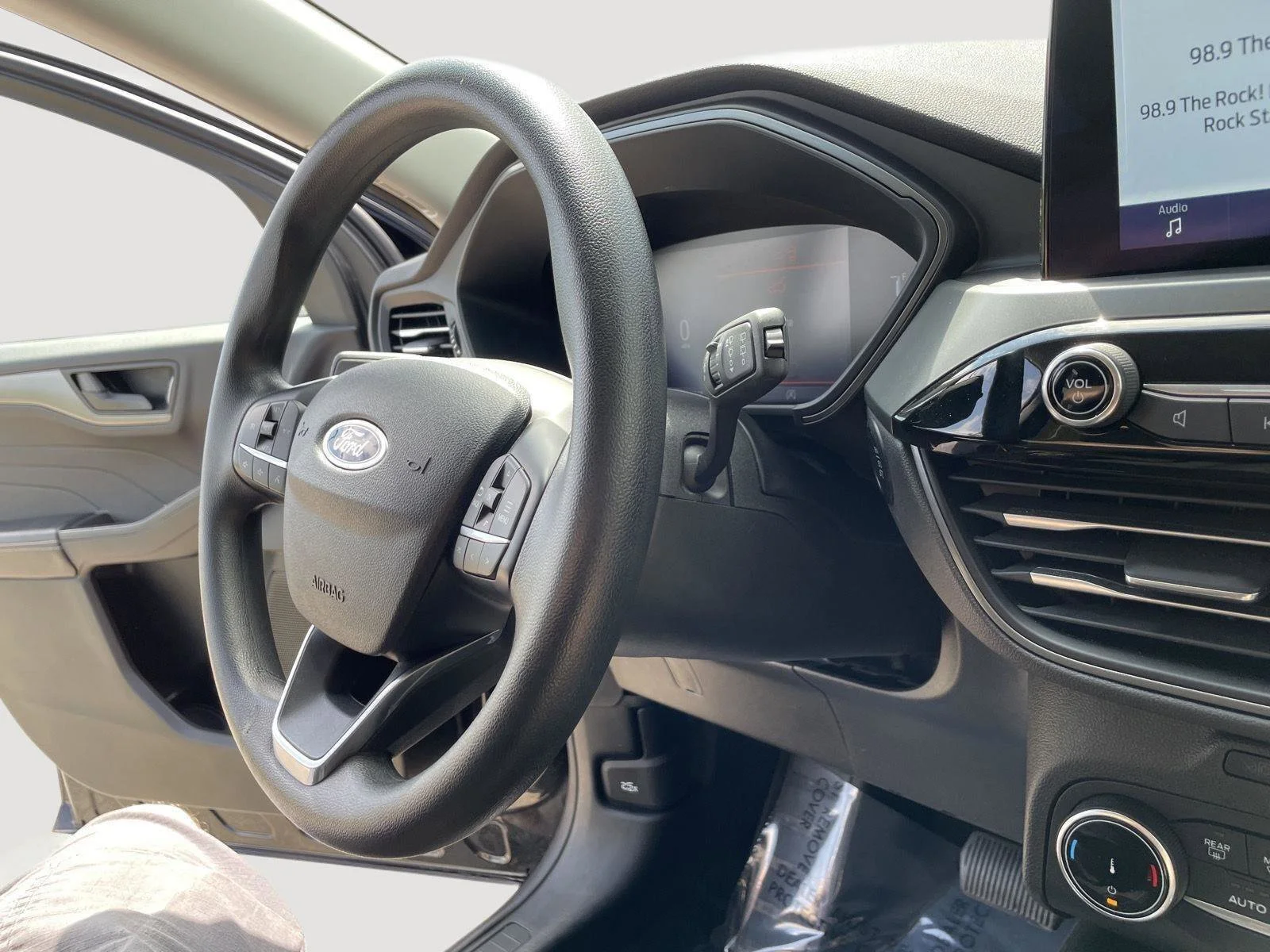 Used 2025 Agate Black Ford Active image 27