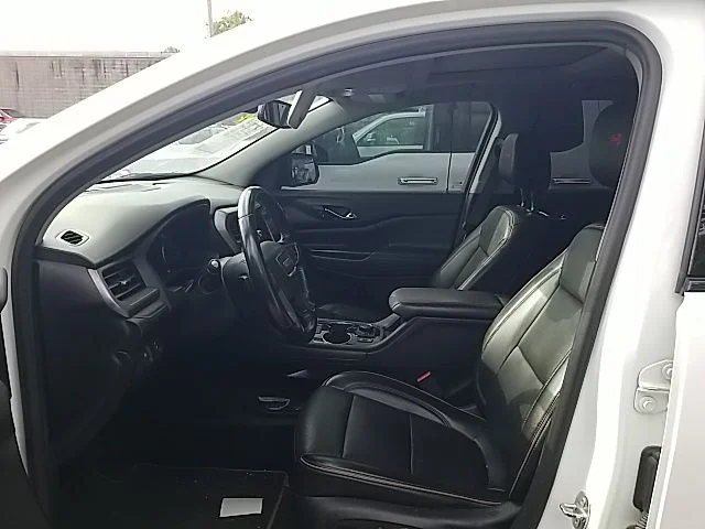 Used 2021 White GMC AT4 image 31