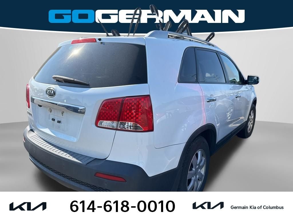Used 2013 White Kia LX image 4