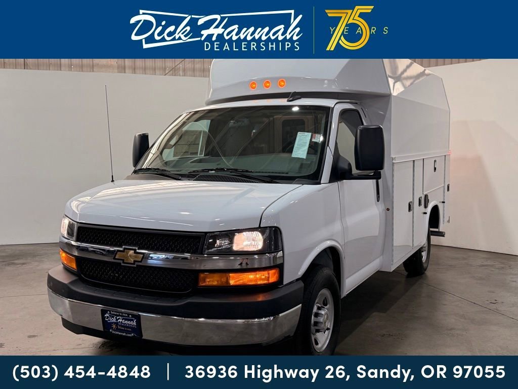 2025 Chevrolet Express 3500 139" WB's photo