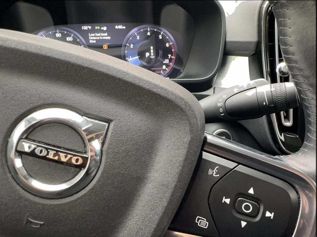 Used 2021 Black Volvo Momentum image 41
