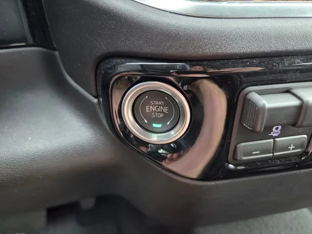 New 2026 Summit White GMC Elevation image 28