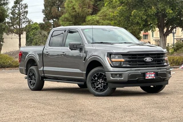 New 2026 Carbonized Gray Metallic Ford XLT image 24