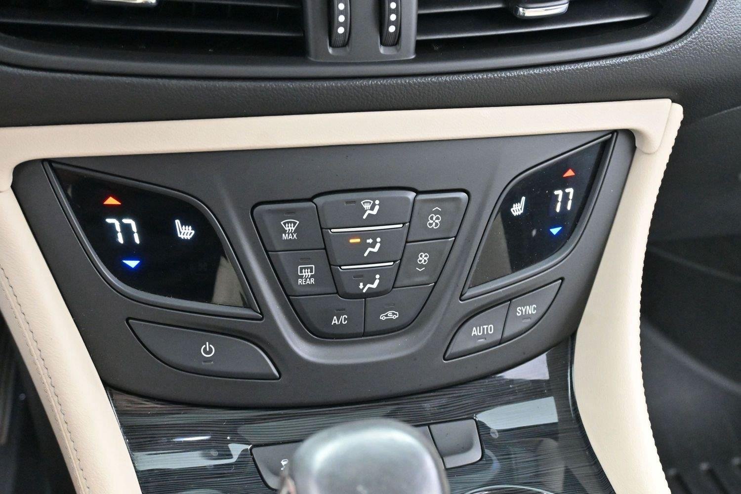 Used 2017 EBONY TWILIGHT METALLIC Buick Essence image 22