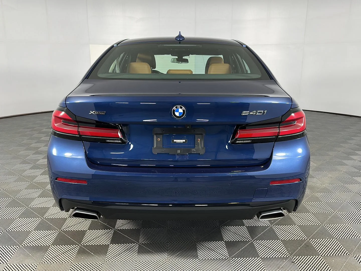 Used 2022 Phytonic Blue Metallic BMW 540i xDrive image 26
