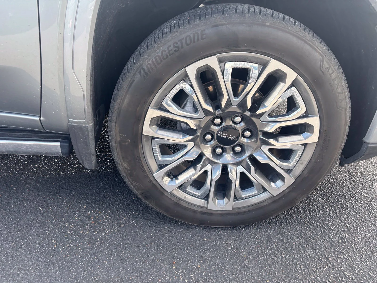 Used 2025 Silver GMC Denali Ultimate image 15
