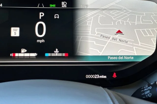 New 2026 Varesine Blue Land Rover Dynamic SE image 25