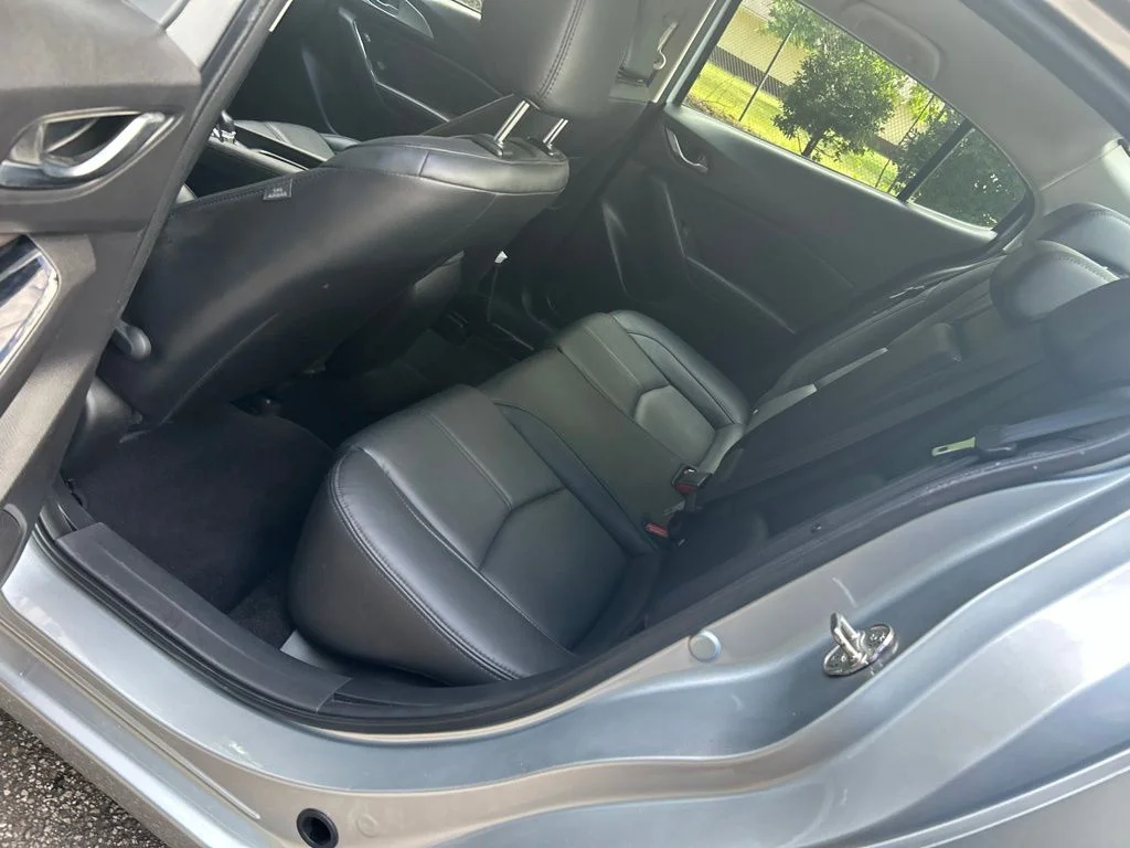 Used 2018 Silver Mazda Touring image 26