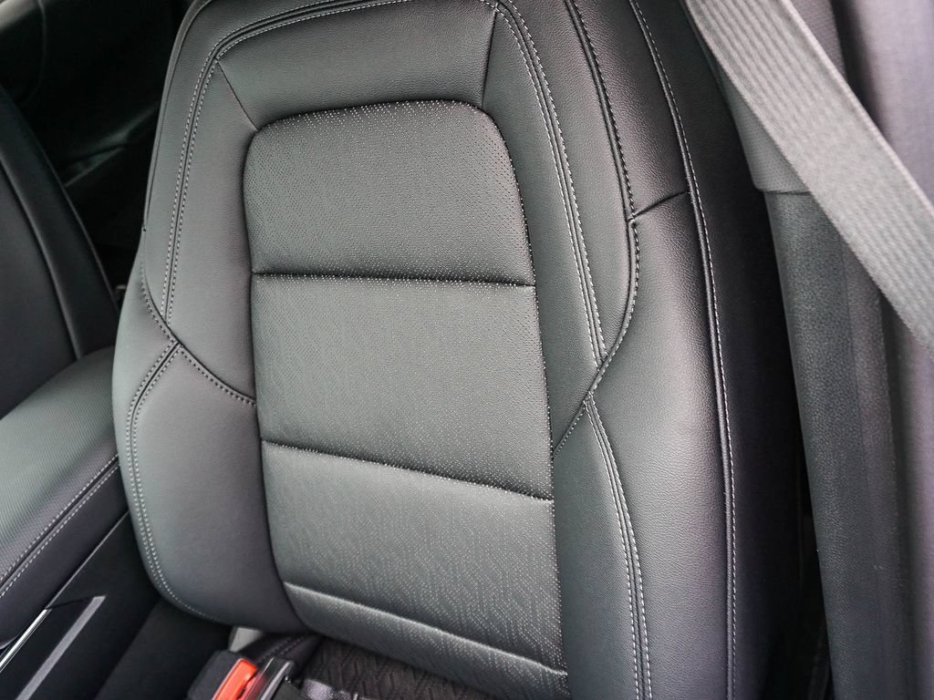 2027 Chevrolet Equinox LT - Photo 20