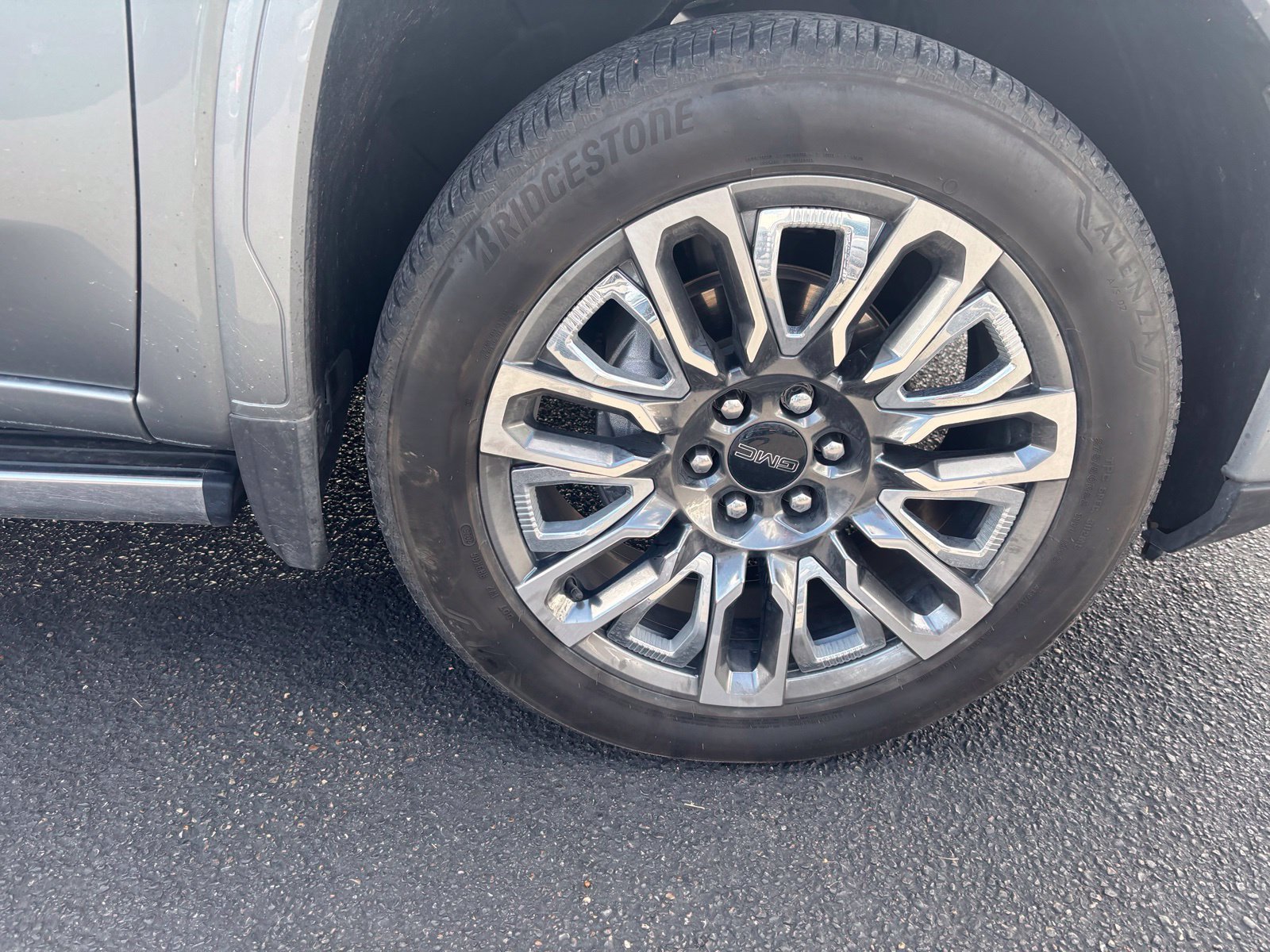 Used 2025 Silver GMC Denali Ultimate image 15