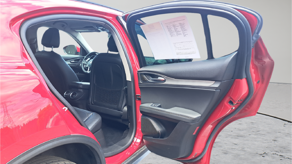 Used 2018 Red Alfa Romeo Base image 13