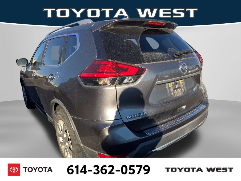 Used 2017 Gray Nissan S image 4