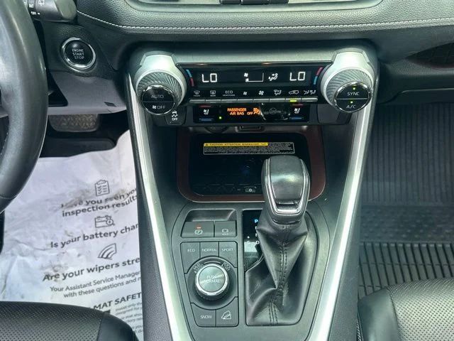 Used 2019  Toyota Limited image 60