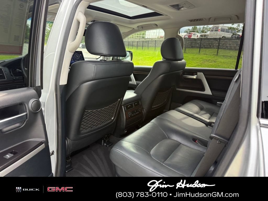 Used 2021 Silver Toyota 4DR 4WD image 27