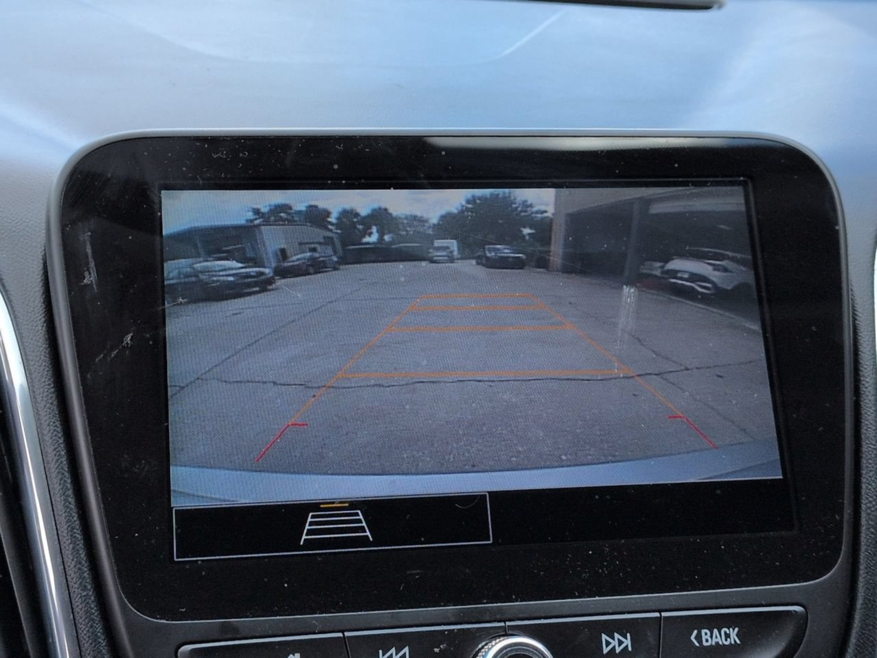 Used 2021 Silver Ice Metallic Chevrolet LT image 19