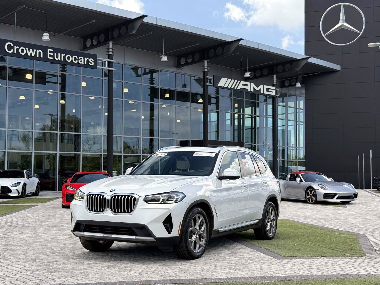 Used 2022 Mineral White Metallic BMW sDrive30i image 1