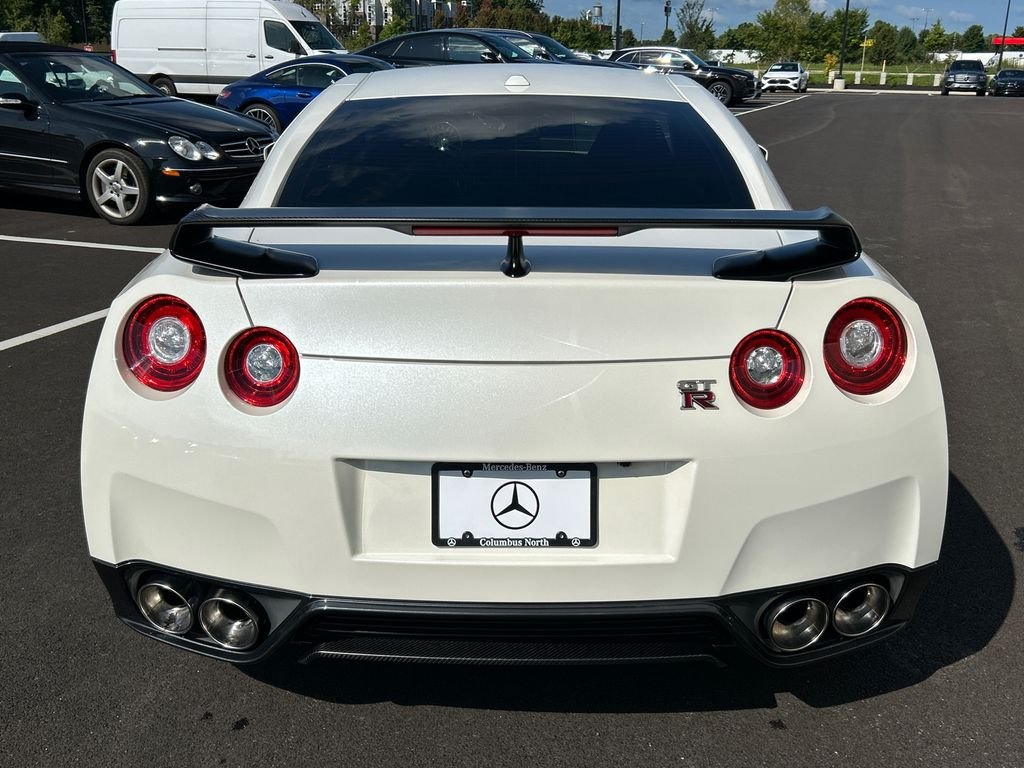 Used 2015 White Nissan Black Edition image 6