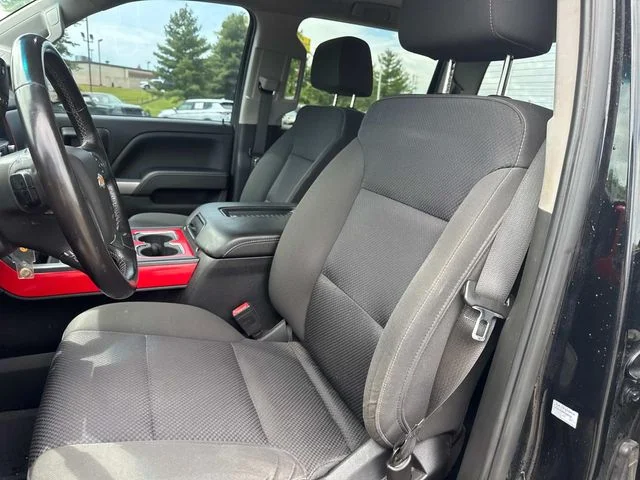 Used 2018 Black Chevrolet LT image 27