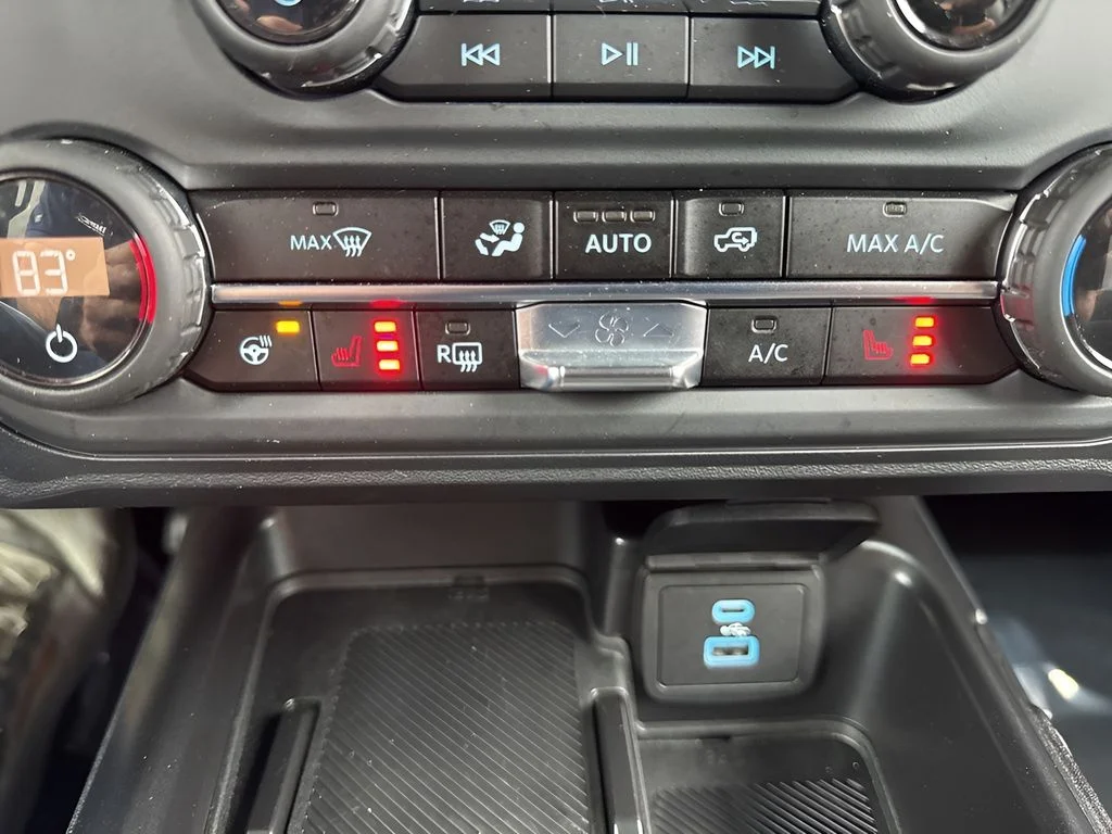 Used 2025 Green Ford Outer Banks image 26
