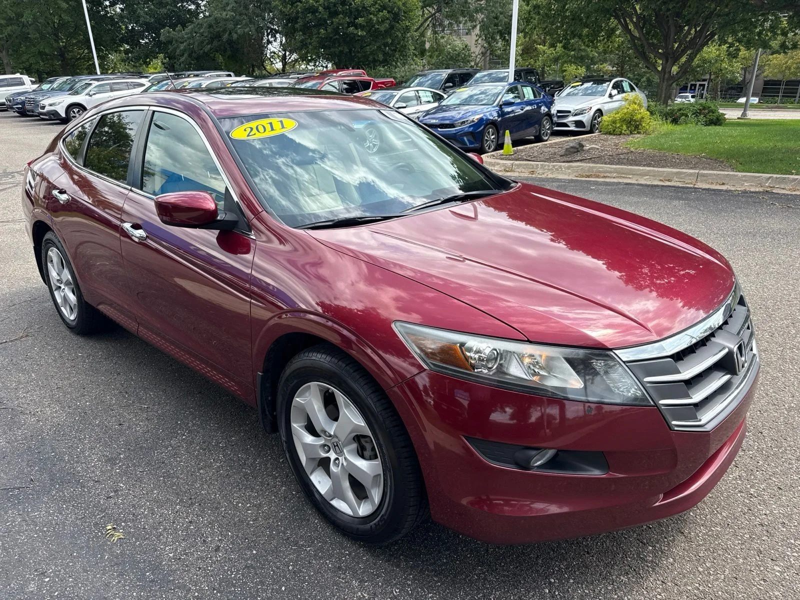 Used 2010 Tango Red Pearl Honda EX-L image 6