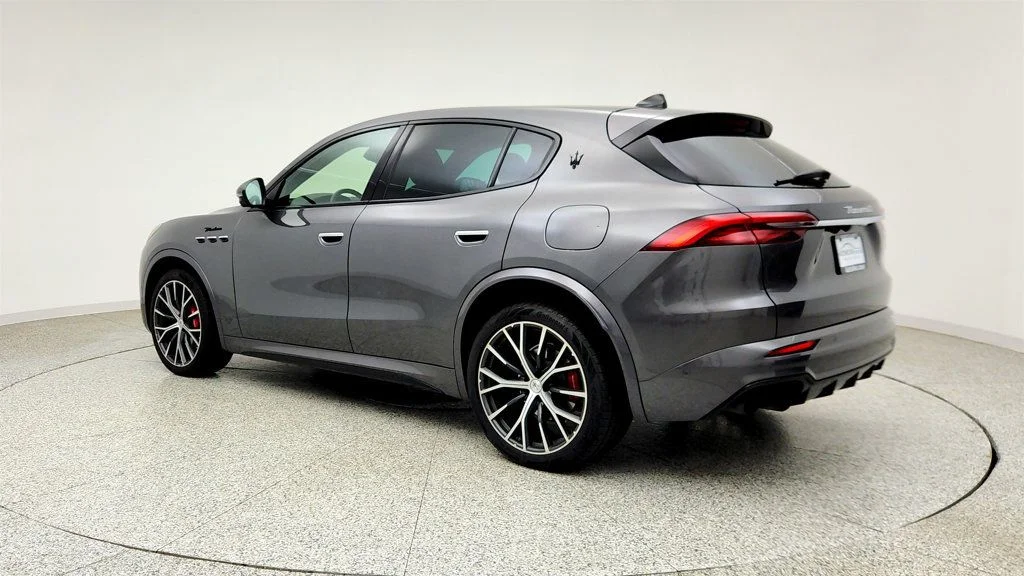 Used 2023 Grigio Lava Metallic Maserati Modena AWD image 7
