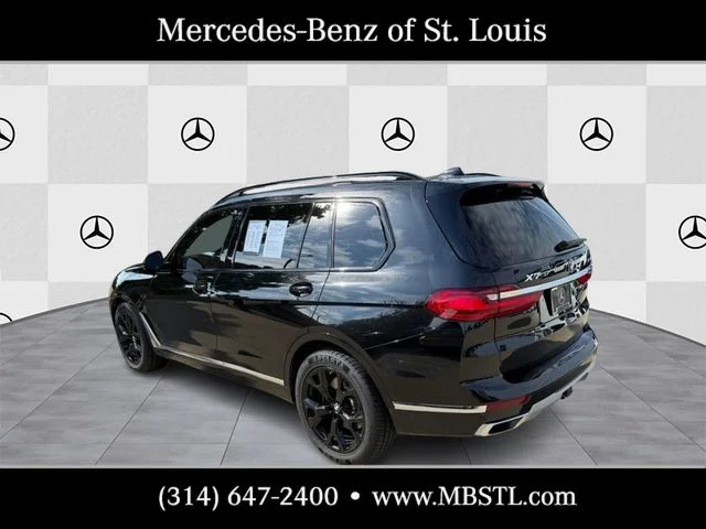 Used 2021 Black BMW xDrive40i image 4