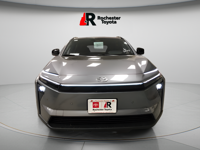 Certified Used 2026  Toyota XLE image 31