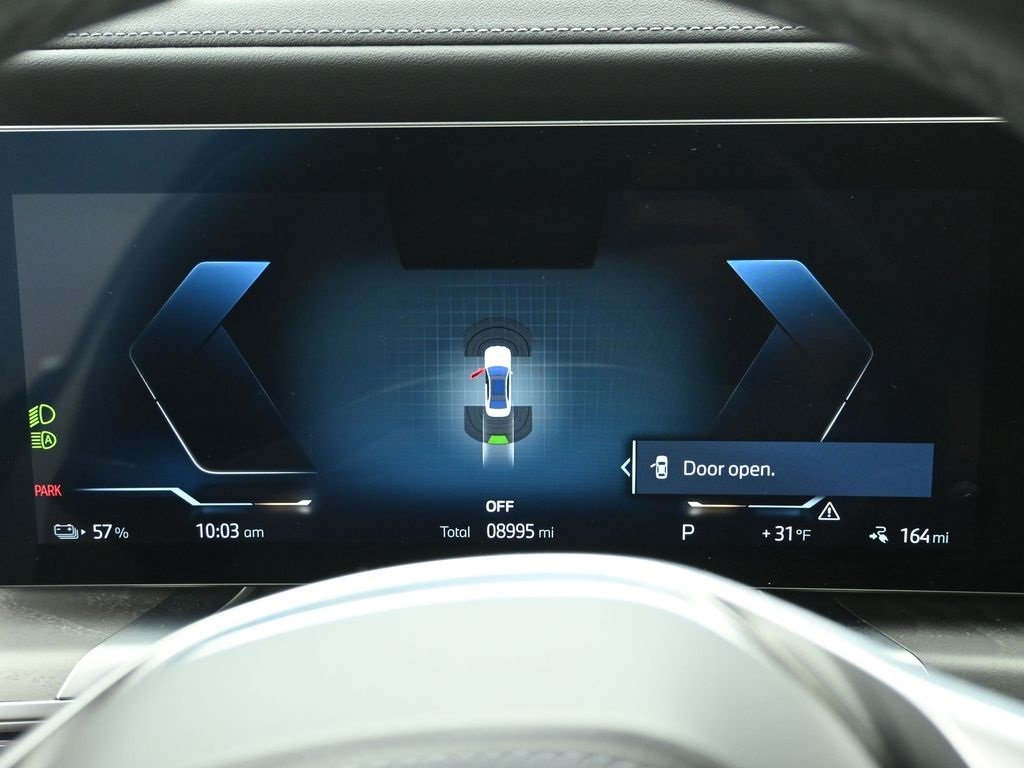 2023 BMW I7 - Image 14