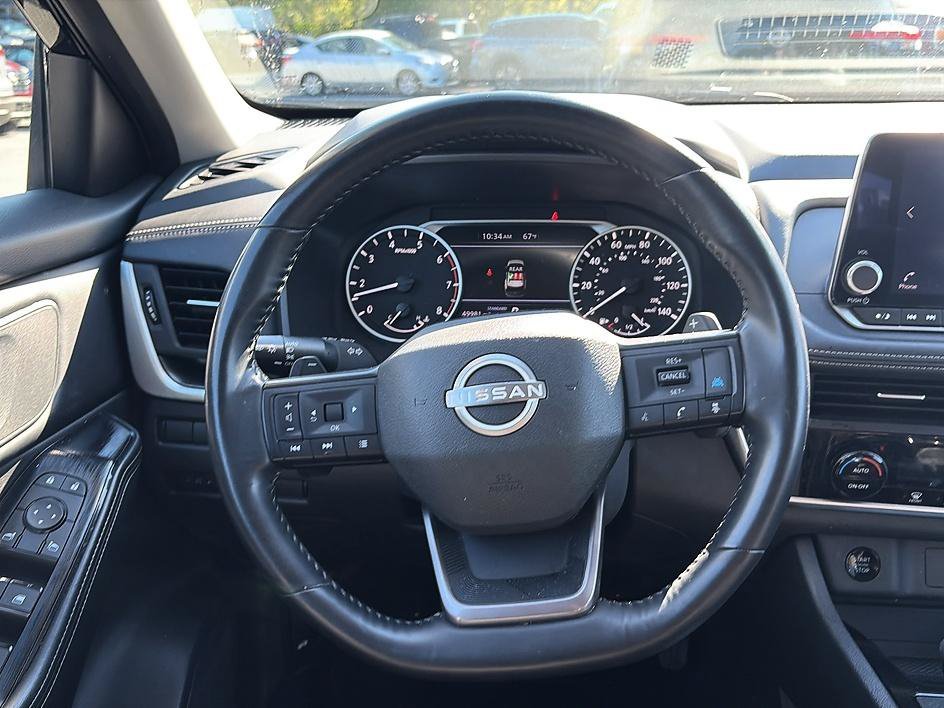 Used 2025 Super Black Nissan SV image 30