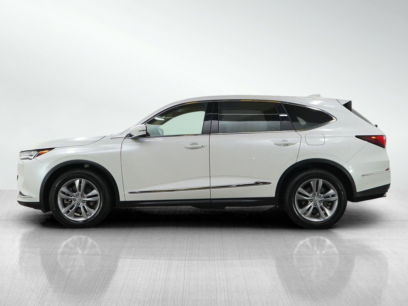 Used 2024 Acura MDX Base with VIN 5J8YE1H37RL012748 for sale in Burnsville, Minnesota