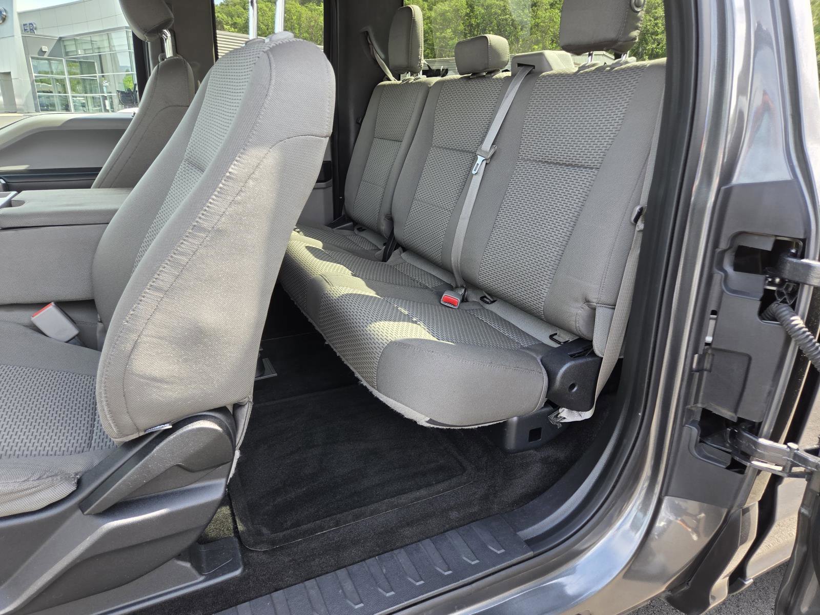 Used 2015  Ford  image 13