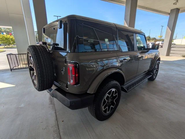 2025 Ford Bronco 4-Door Outer Banks - Photo 4