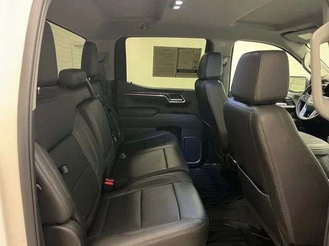 Used 2025 Summit White GMC SLT image 23