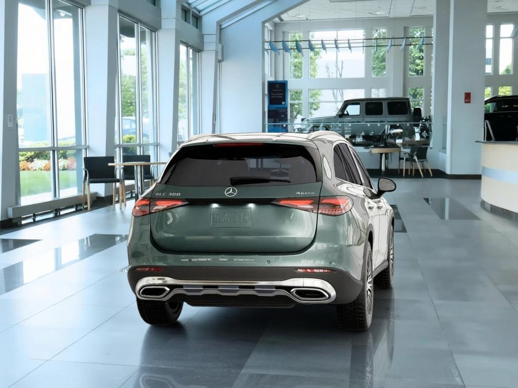 New 2026 Verde Silver Metallic Mercedes-Benz GLC 300 image 23