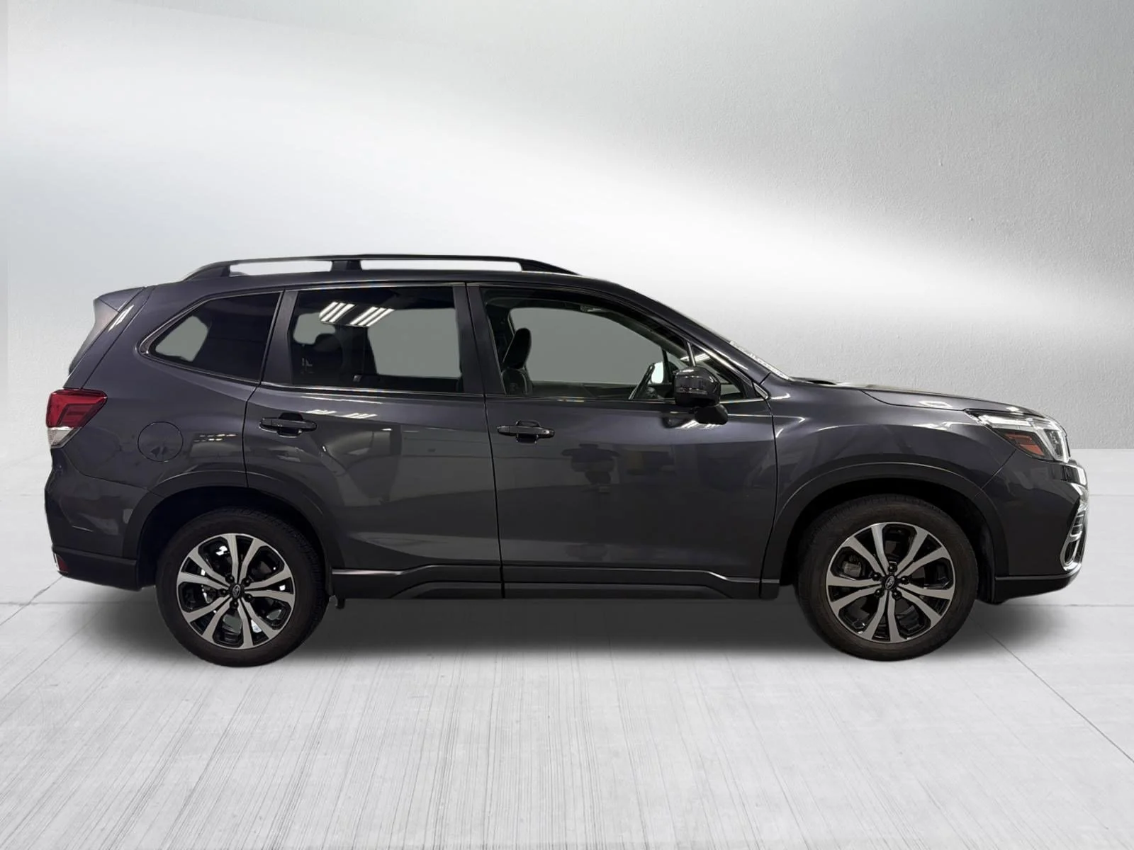 Used 2021 Magnetite Gray Metallic Subaru Limited image 8
