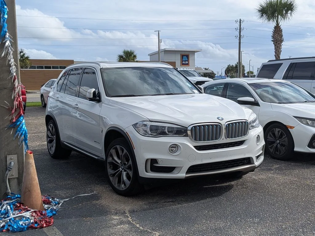 Used 2018 White BMW xDrive40e image 5