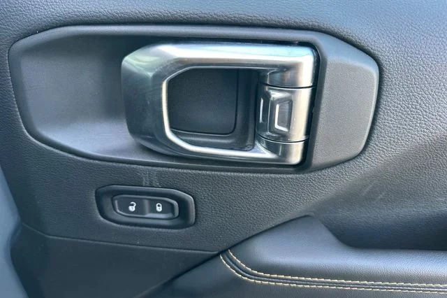 Used 2025 Gray Jeep Sahara 4xe image 20