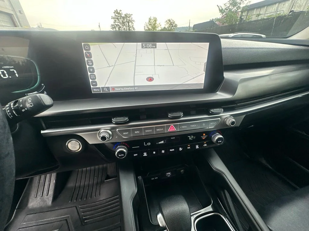 Used 2024 Silver Kia LX image 17