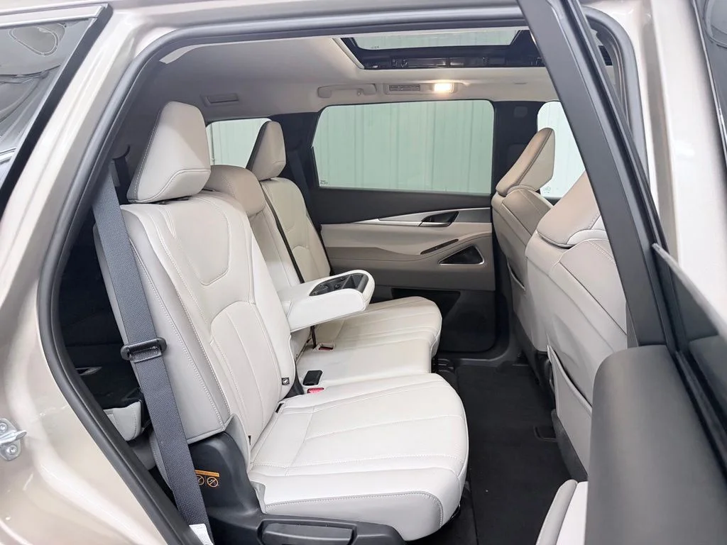 New 2027 WARM TITANIUM INFINITI Luxe FWD image 48